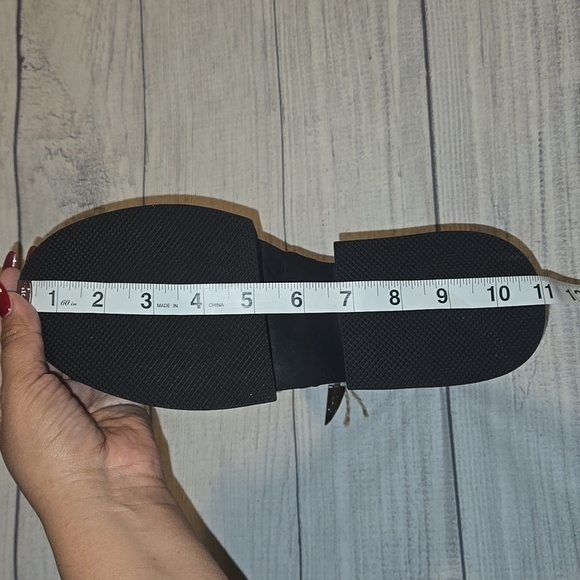 Seven7 Women's Chunky Heel Booties w/ Side Zippers Black Size 9 NWT - Picture 12 of 16